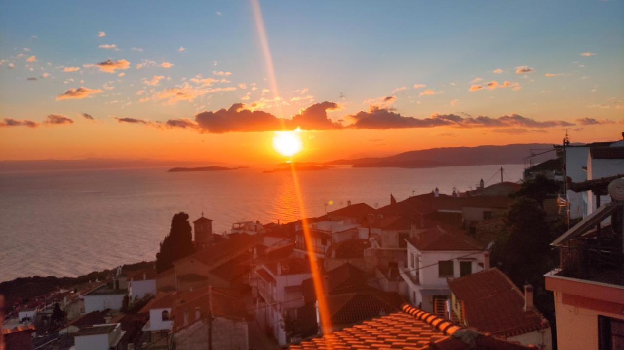 Oneiro Cottage Skopelos Eksteriør billede
